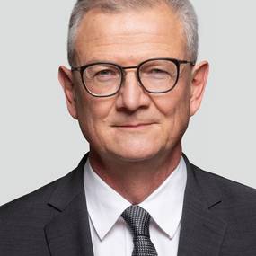 Stefan Schussmann0715-h-sRGB.jpg