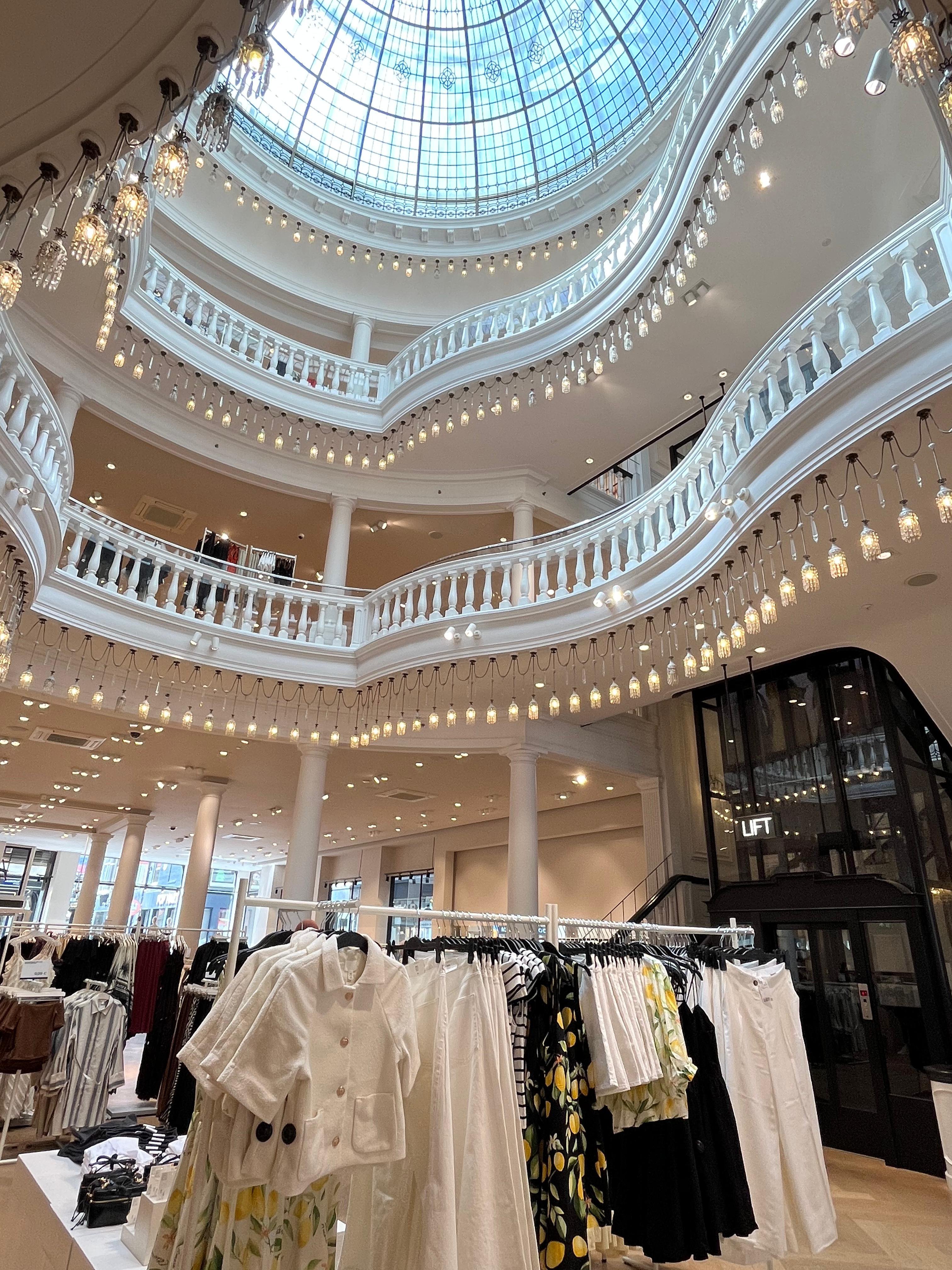 Pre Love (Second Hand Konzept im Flagship Store H&M).jpg