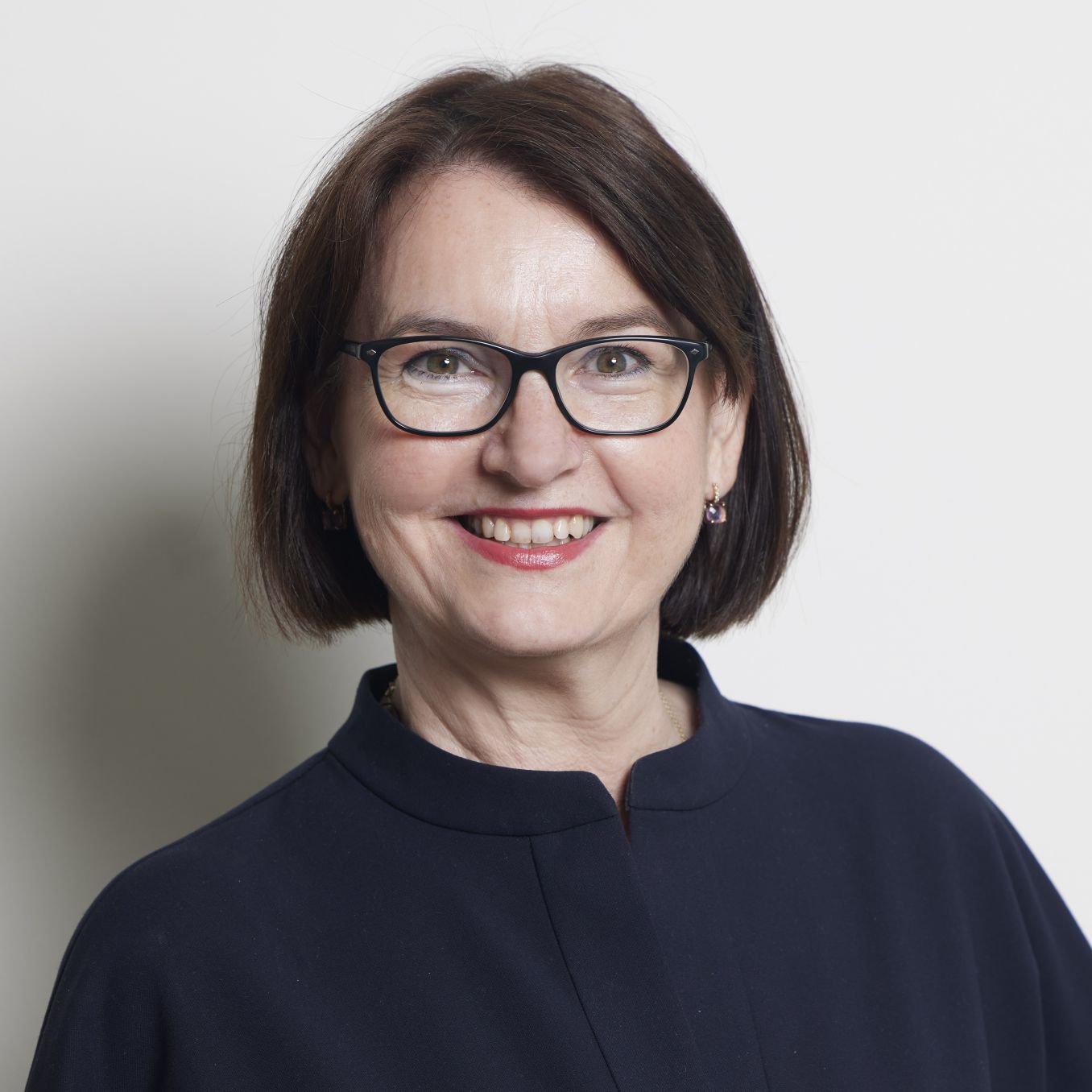 Iris Schöberl_web square.jpg